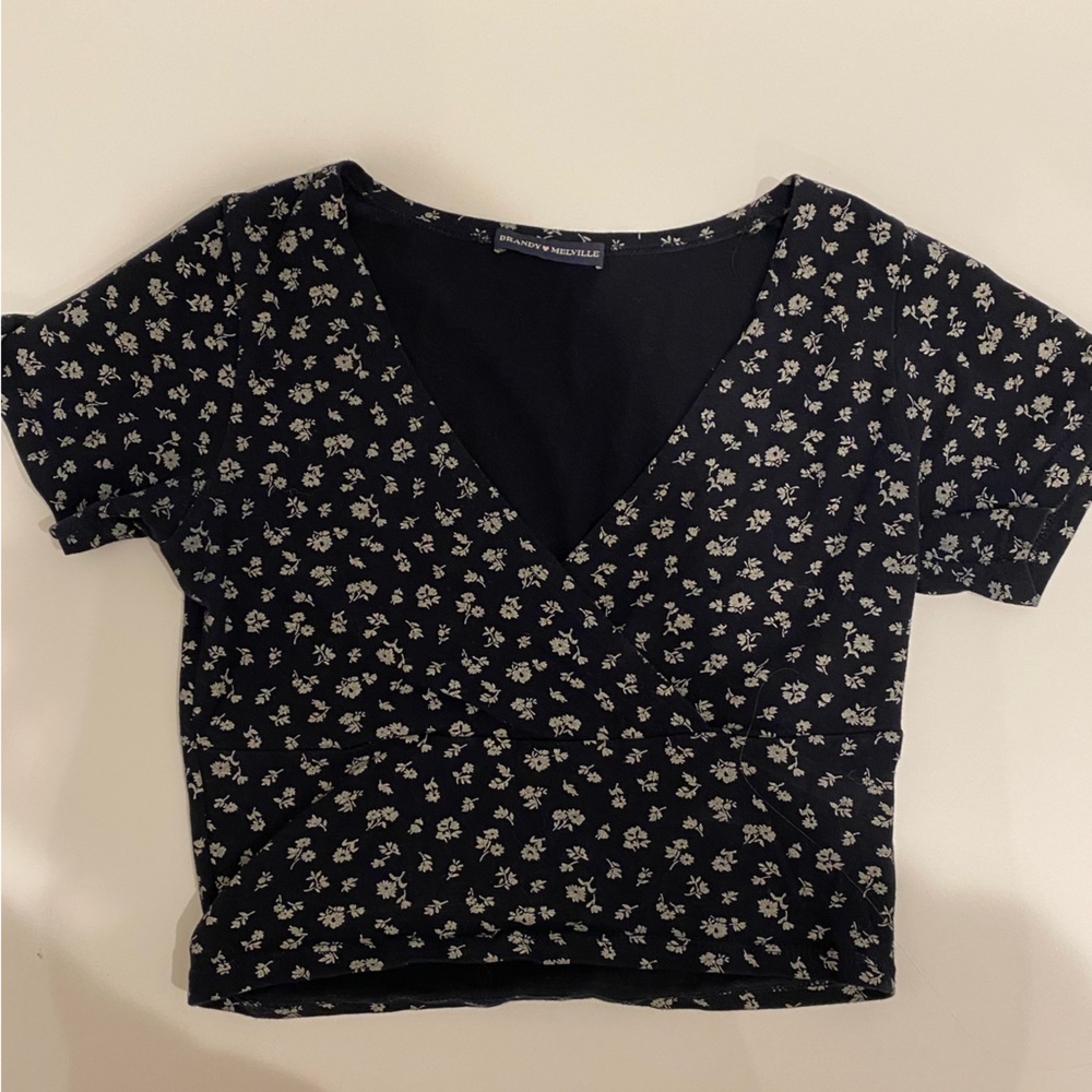 Rare Brandy cropped v neck top
